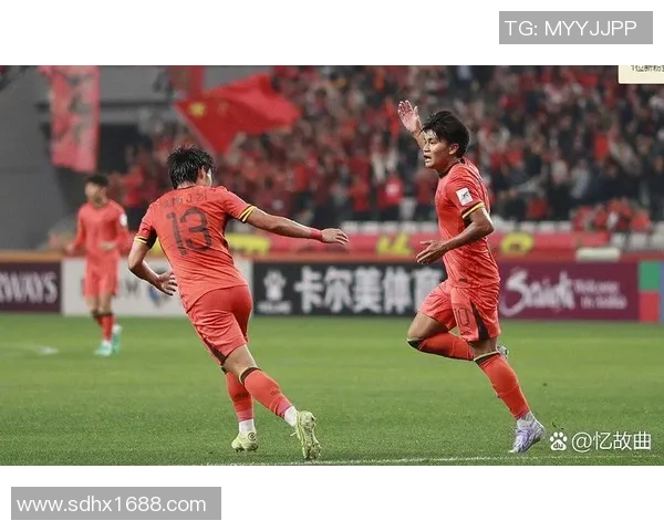 成都足球队配合引发热议球迷与专家各执己见探讨争议背后的真相 成都足球队配合引发热议球迷与专家各执己见探讨争议背后的真相